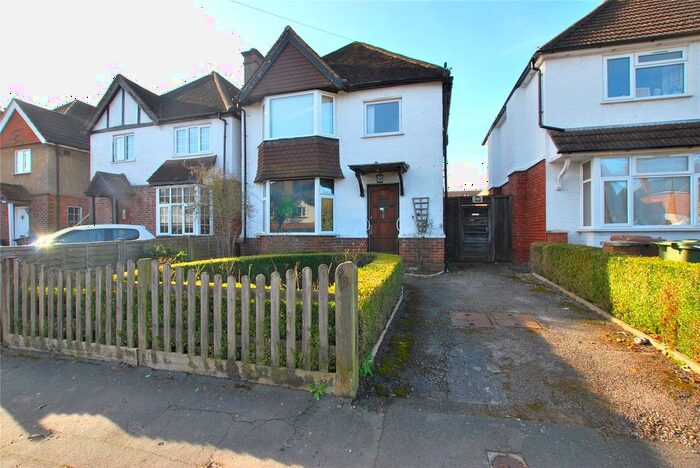 1 Bedroom Property To Rent In Beckingham Road, Guildford, Surrey, GU2