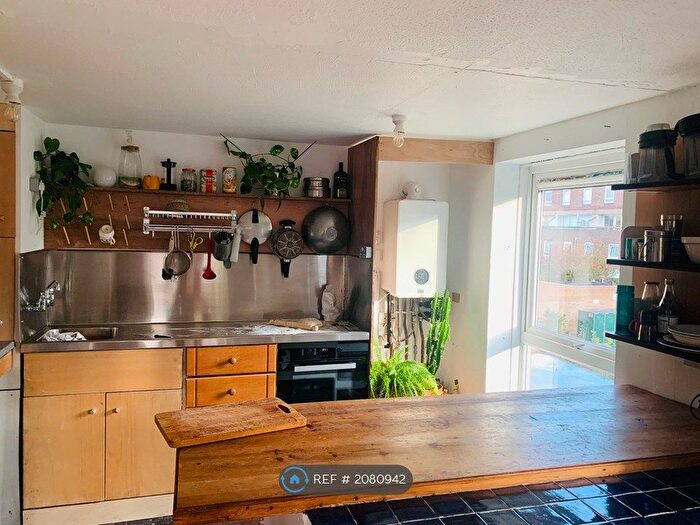 1 Bedroom Flat To Rent In Aldington Court, London, E8