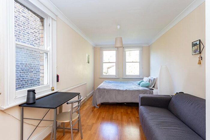 2 Bedroom Flat To Rent In Priory Road, London, NW6