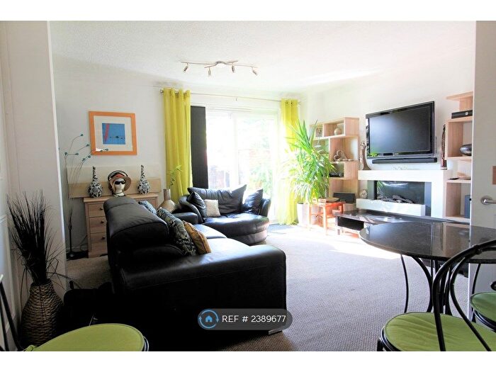 Studio To Rent In Lower Earley, Lower Earley, Reading, RG6