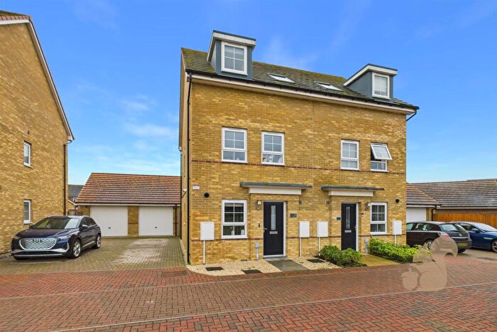 3 Bedroom Semi-Detached House For Sale In Eagle Close, Red Lodge, IP28