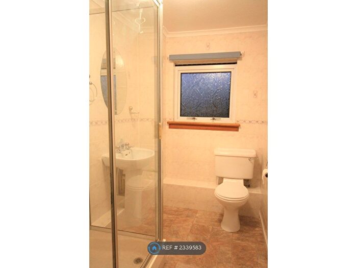 2 Bedroom Flat To Rent In Bruce Gardens, Dalkeith, EH22