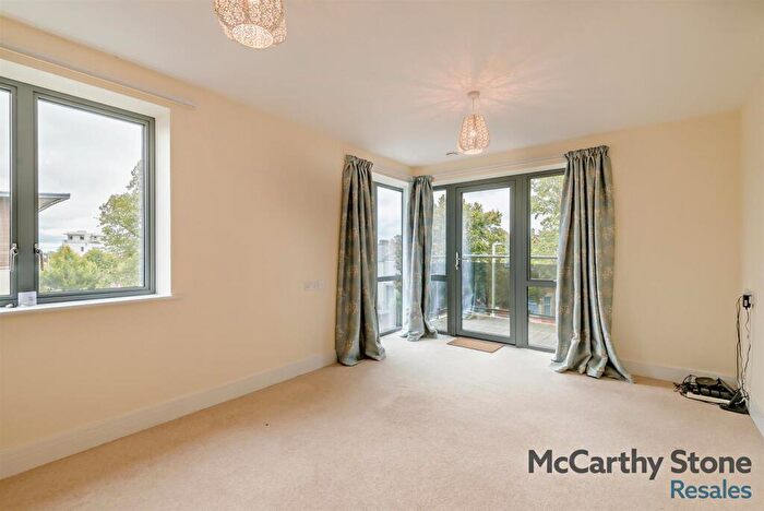 1 Bedroom Apartment For Sale In St. Georges Road, Cheltenham, GL50