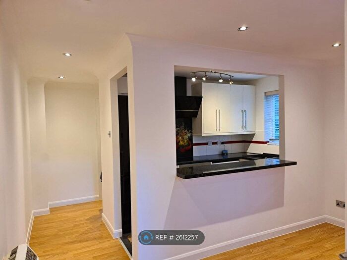 1 Bedroom Flat To Rent In St. Marys View, Watford, WD18