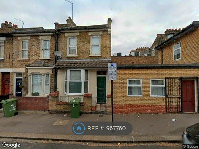 2 Bedroom End Of Terrace House To Rent In Pitchford Street, London, E15