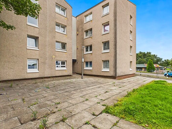 2 Bedroom Flat For Sale In Arran Place, Clydebank, G81