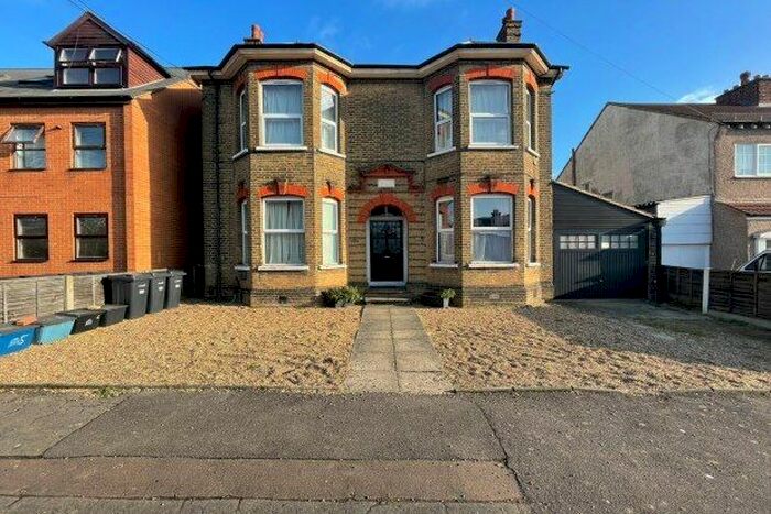 Studio To Rent In Washington Road, London, E18