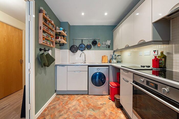 1 Bedroom Flat To Rent In Hungerford Road, London, N7