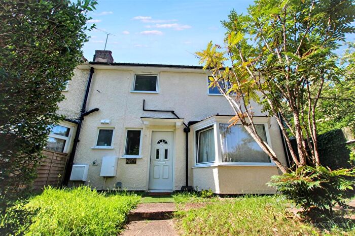 4 Bedroom Town House To Rent In Oxford Road, Tilehurst, Reading, RG30