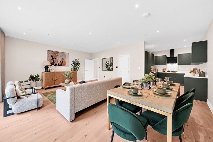 3 Bedroom Terraced House For Sale In House Tower Bridge Mews, Southwark, SE1