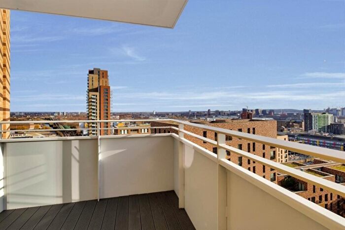 2 Bedroom Flat To Rent In Hannaford Walk, London, E3