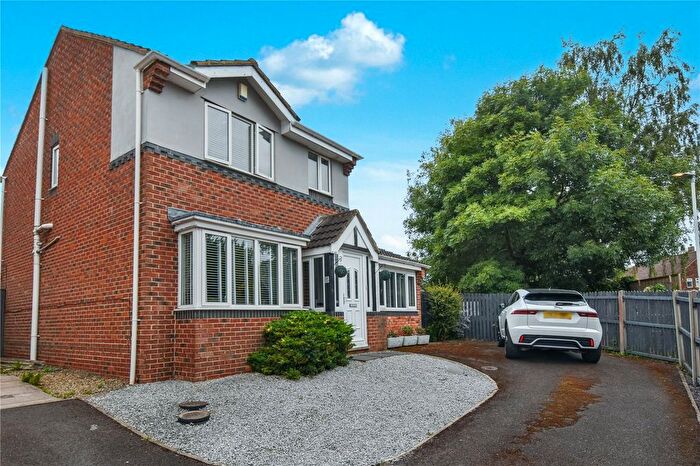 3 Bedroom Detached House For Sale In Fall Park Court, Leeds, West Yorkshire, LS13