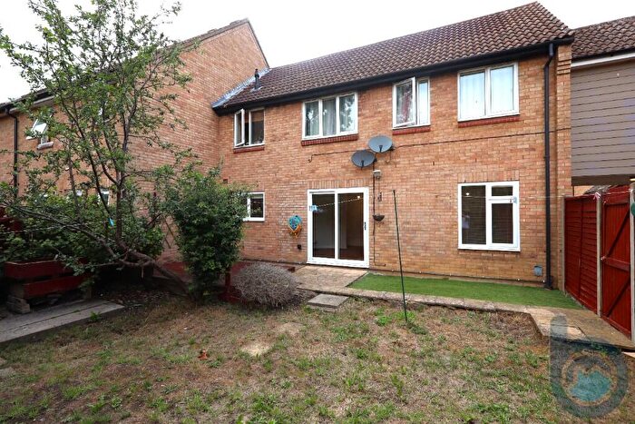 2 Bedroom Flat To Rent In Brudenell, Peterborough, Cambridgeshire, PE2