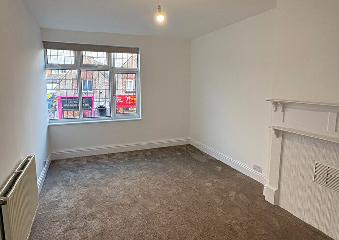 3 Bedroom Flat To Rent In Station Road, West Drayton, UB7