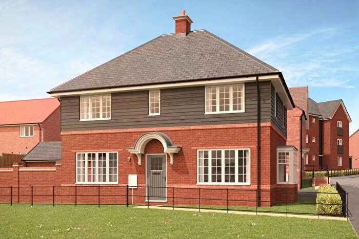 4 Bedroom Detached House For Sale In Winchester Road, Beggarwood, Basingstoke, RG23