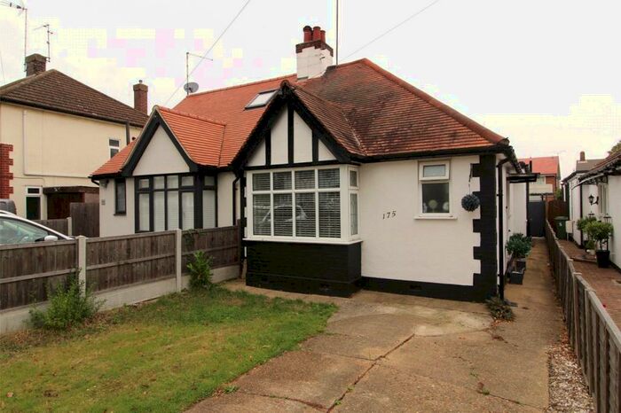 2 Bedroom Bungalow To Rent In Eastwood Road North, Leigh-on-Sea, Essex, SS9