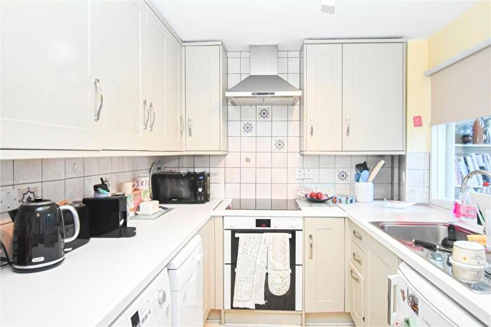 2 Bedroom End Of Terrace House To Rent In Ilchester Court, Link Road, Newbury, Berkshire, RG14