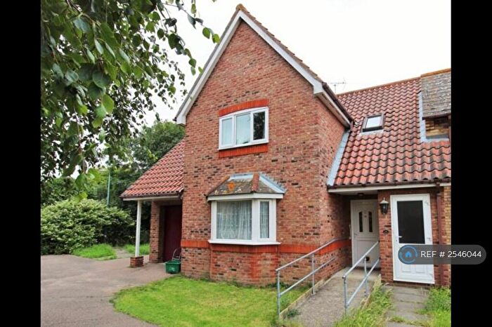 2 Bedroom Flat To Rent In Victoria Gardens, Colchester, CO4