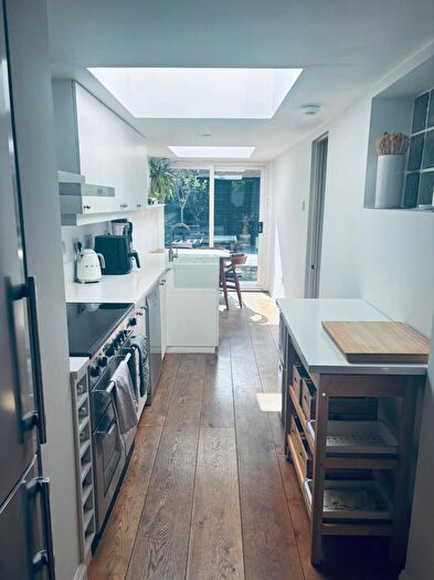 3 Bedroom Terraced House For Sale In Quilter Street, London, E2