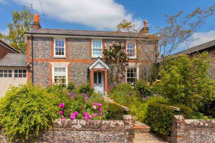 3 Bedroom Detached House To Rent In Pound Hill, Alresford, Hampshire, SO24