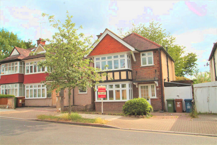 3 Bedroom Detached House To Rent In Queens Walk, Harrow, HA1