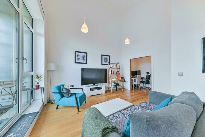 2 Bedroom Apartment To Rent In Centurion Tower, Royal Gateway, London, E16