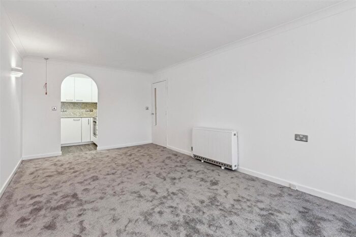 1 Bedroom Flat For Sale In Fishers Lane, London, W4