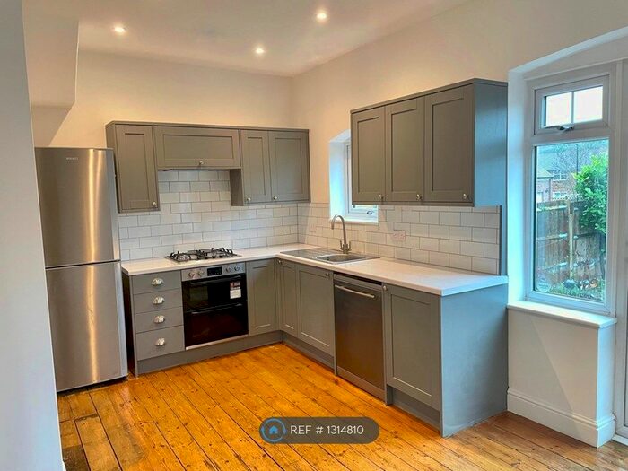 4 Bedroom Semi-Detached House To Rent In Rosedene Avenue, London SW16