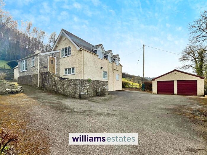 4 Bedroom Detached House For Sale In Bontuchel, Ruthin, LL15