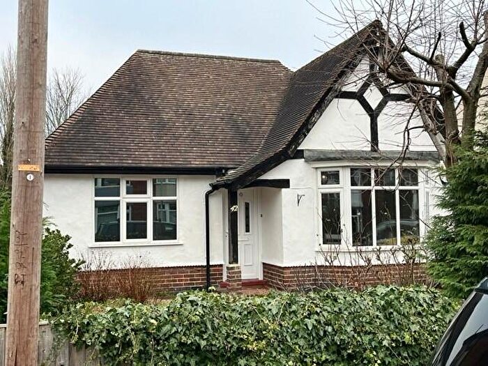 2 Bedroom Bungalow To Rent In Cliff Road, Carlton, Nottingham, NG4
