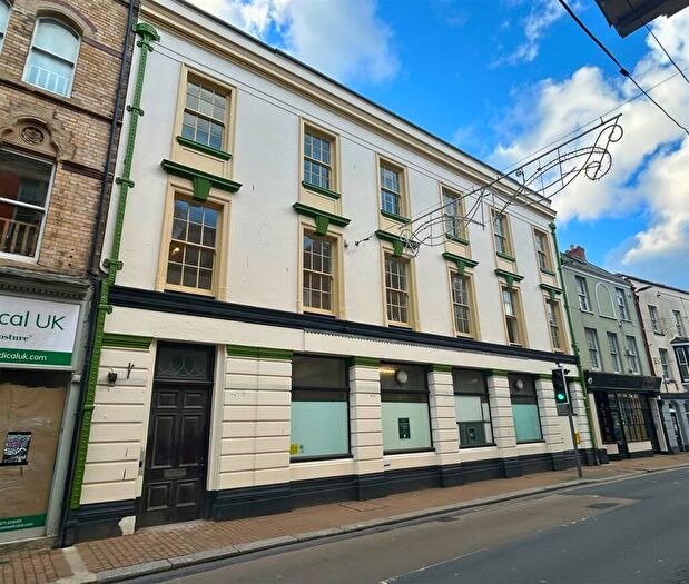 2 Bedroom Apartment To Rent In High Street, Ilfracombe, EX34