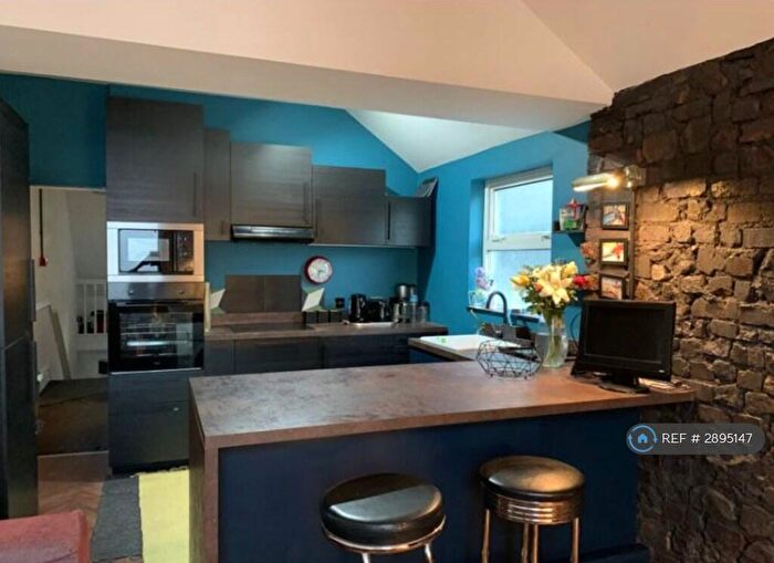 4 Bedroom Flat To Rent In Albany Road, Cardiff, CF24