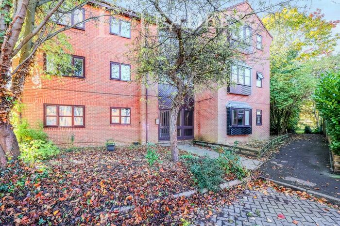 Studio To Rent In Honeywood Close, Hilsea, PO3