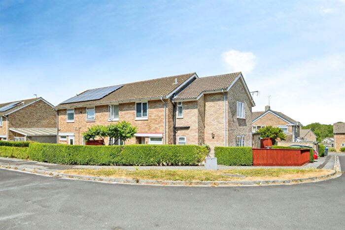 4 Bedroom Semi-Detached House For Sale In Newmans Way, Bulford, Salisbury, SP4