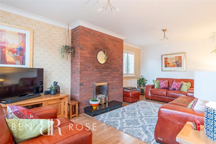 4 Bedroom Detached House For Sale In Spring Meadow, Clayton-Le-Woods, Chorley, PR25