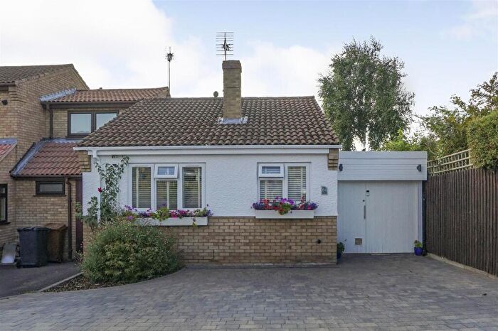 2 Bedroom Semi-Detached Bungalow For Sale In Heath Road, Market Bosworth, Nuneaton, CV13