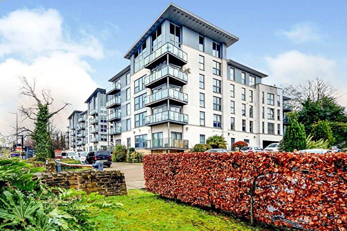 2 Bedroom Flat For Sale In McKenzie Court, Maidstone, Kent, ME14