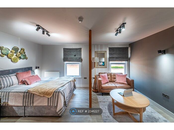 1 Bedroom Flat To Rent In Chatham Street, Reading, RG1