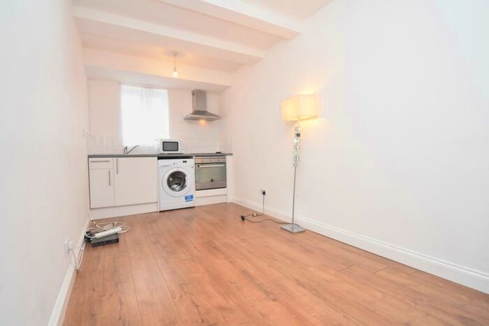 Studio To Rent In Seacourt Road London, SE2