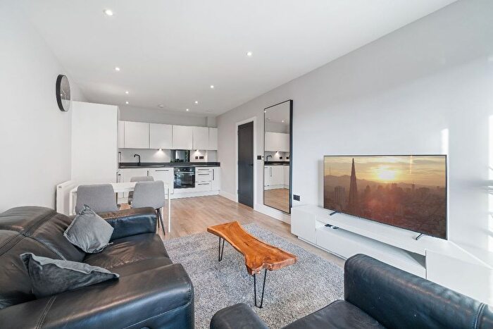 1 Bedroom Flat To Rent In Sovereign Apartments, High Street, Sutton, SM1