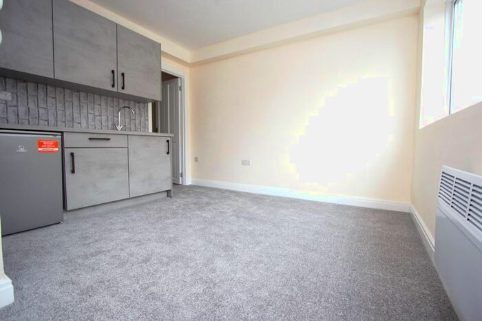 Property To Rent In St. Edmunds Close, Erith, DA18