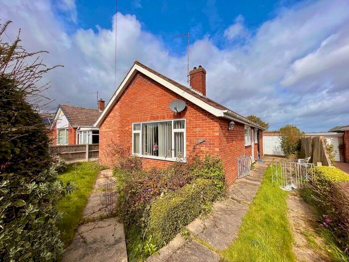 3 Bedroom Detached Bungalow For Sale In Winifred Way, CaisterOnSea