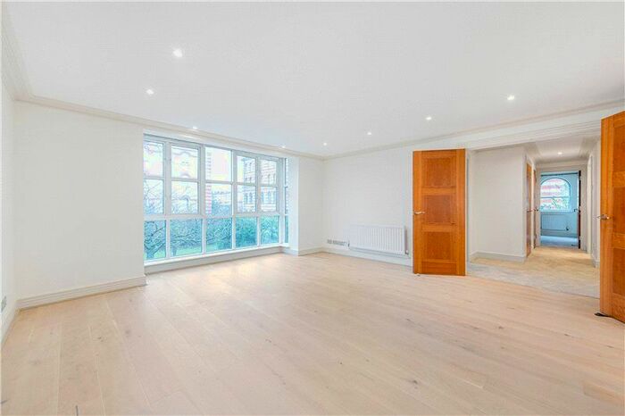 2 Bedroom Flat To Rent In Oriel Drive, Harrods Village, Barnes, London, SW13