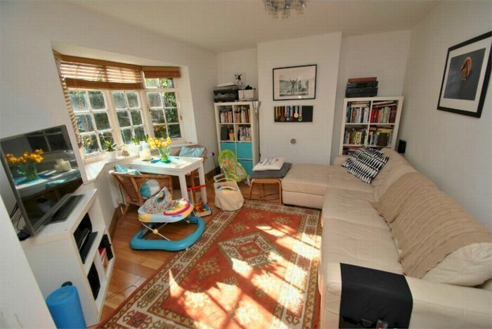 1 Bedroom Maisonette To Rent In Neale Close, Hampstead Garden Suburb N2