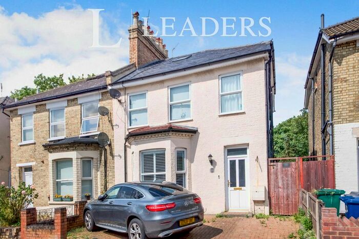 4 Bedroom Semi-Detached House To Rent In Station Road, London, N3