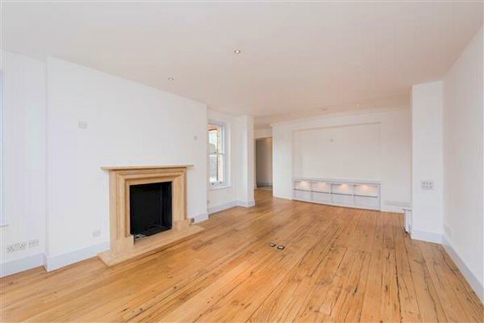 2 Bedroom Flat To Rent In Elm Park Gardens, London, SW10