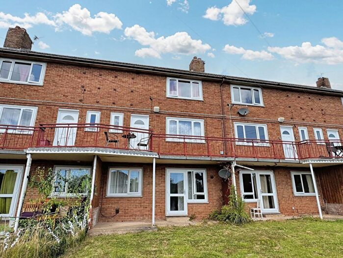 2 Bedroom Flat To Rent In Beacon Lane, Exeter, EX4