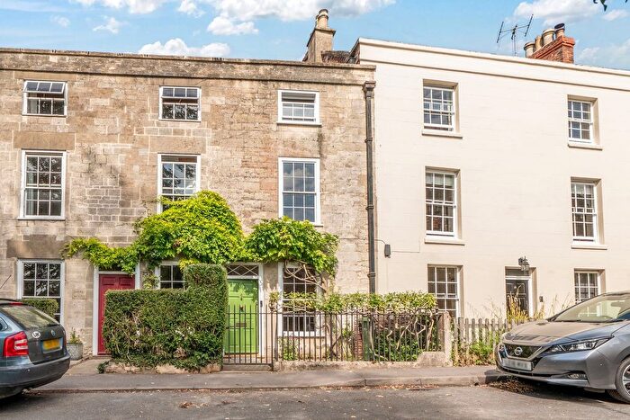 3 Bedroom Terraced House For Sale In Castle Street, Stroud, GL5