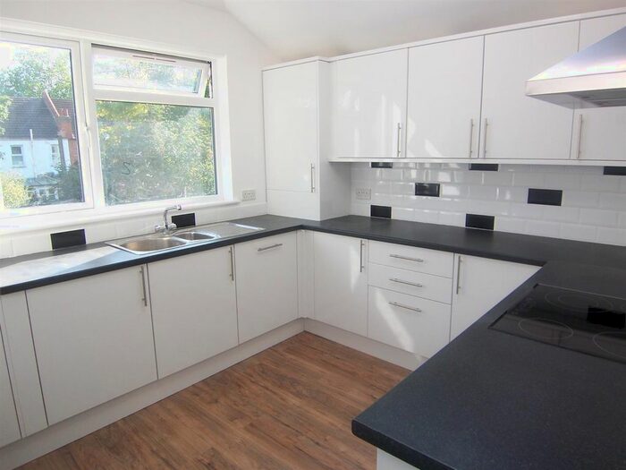 2 Bedroom Flat To Rent In Coombe Gardens, New Malden, KT3