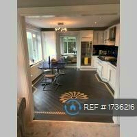 2 Bedroom Flat To Rent In Greenhill, Sheffield, S8